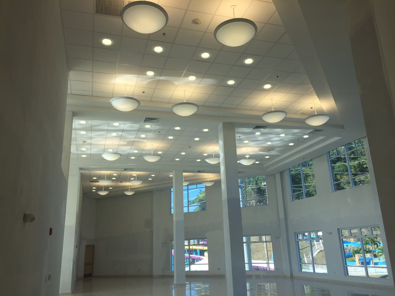 Interior lighting at Hotel Las Cascadas